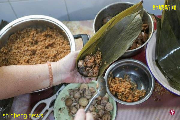 ◤新国CCB◢ 这是什么粽？ 李显龙请大家猜一猜