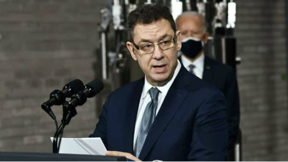 5800人打疫苗后仍感染！辉瑞总裁曝：或需第三剂疫苗，每年接种