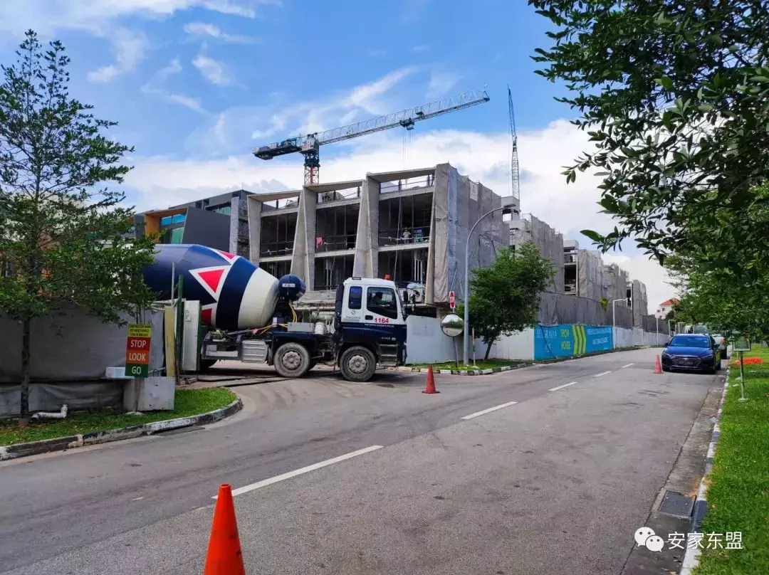 Belgravia Ace最後一個周末看房，已經上百張支票，可能開盤賣掉九成，不提前交支票就可能沒機會了，最後一個別墅大盤