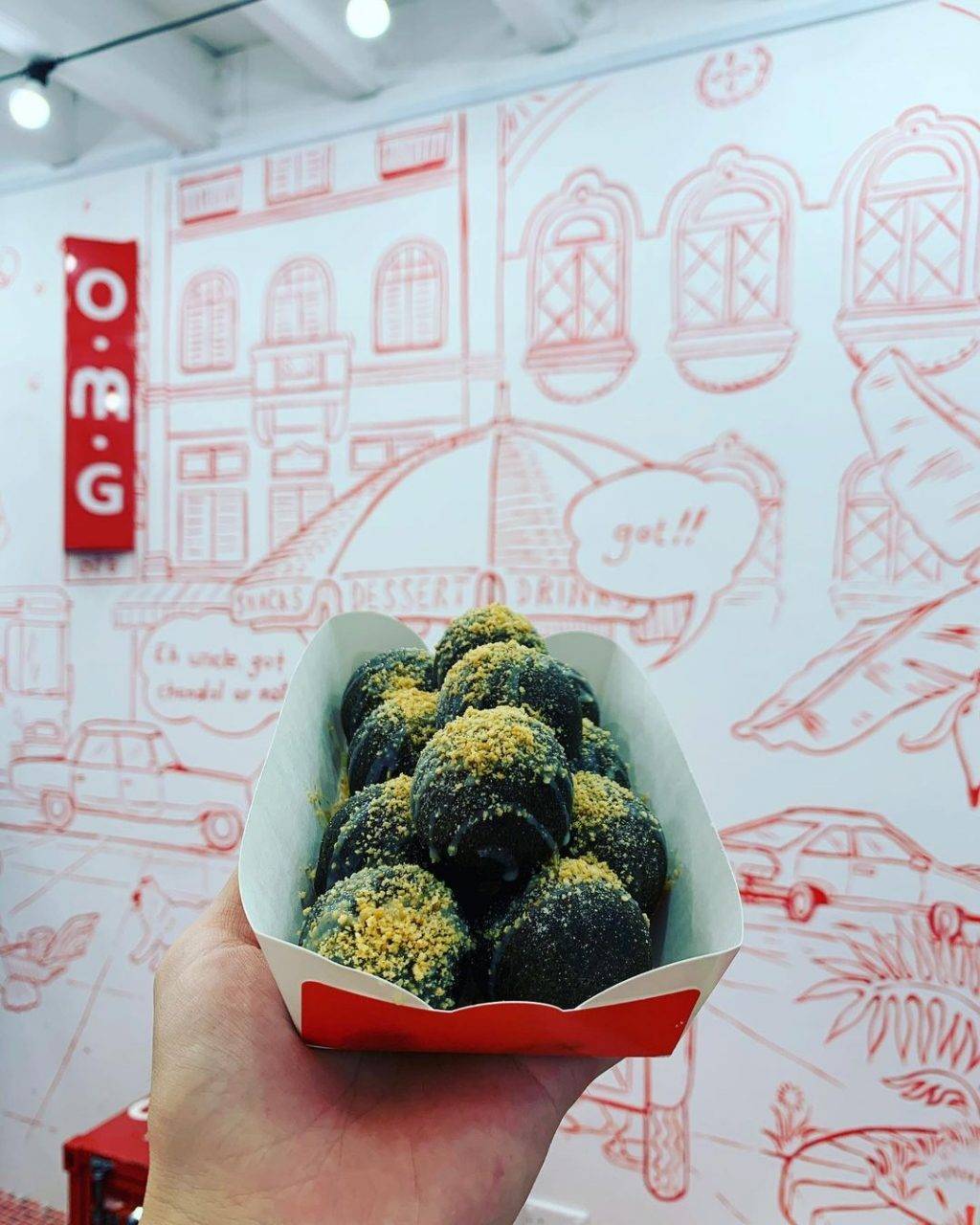 爆红夜市美食黄金地瓜球🔥O.M.G新店在Haji Lane🎉Q弹软糯、酥软美味，趁热吃最香👍 