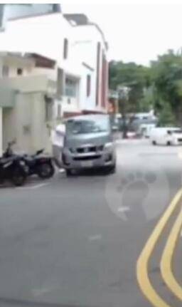 撞！撞！撞！遭了哪門子邪！新加坡連續發生車輛交通事故