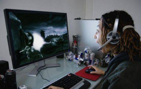 孩子沉迷游戏无心学习怎么办？新加坡开设首个五年介入计划，帮助400位青少年戒掉电子游戏