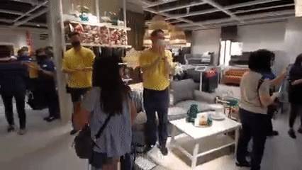 實拍!新加坡西部宜家新店開業擠爆了,門外等了2000人
