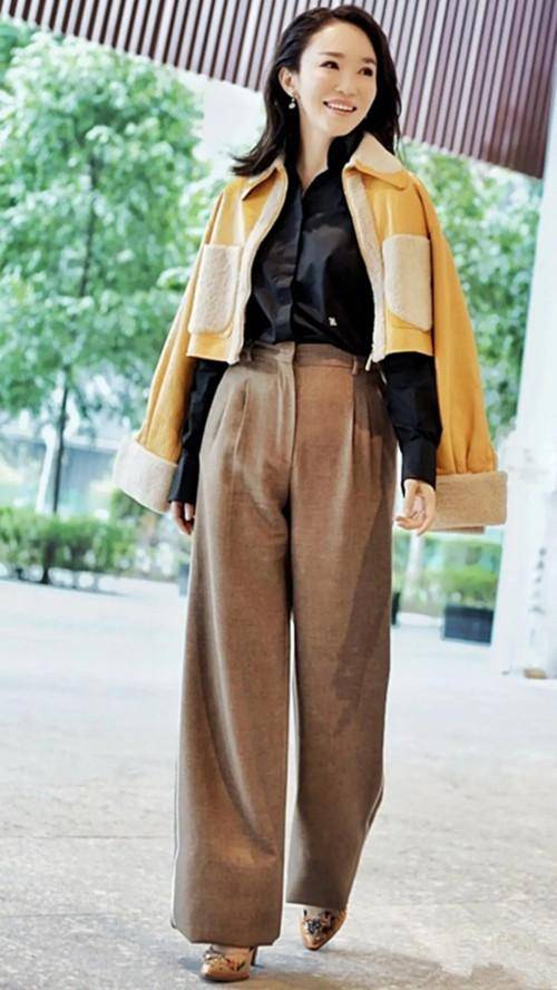 新加坡“第一女神”范文芳 新式穿搭美观大方 身材保持得真好 