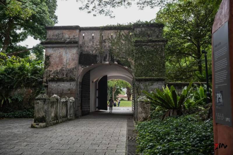 这座网红美照最多的小山,承载着新加坡那段血与火的历史