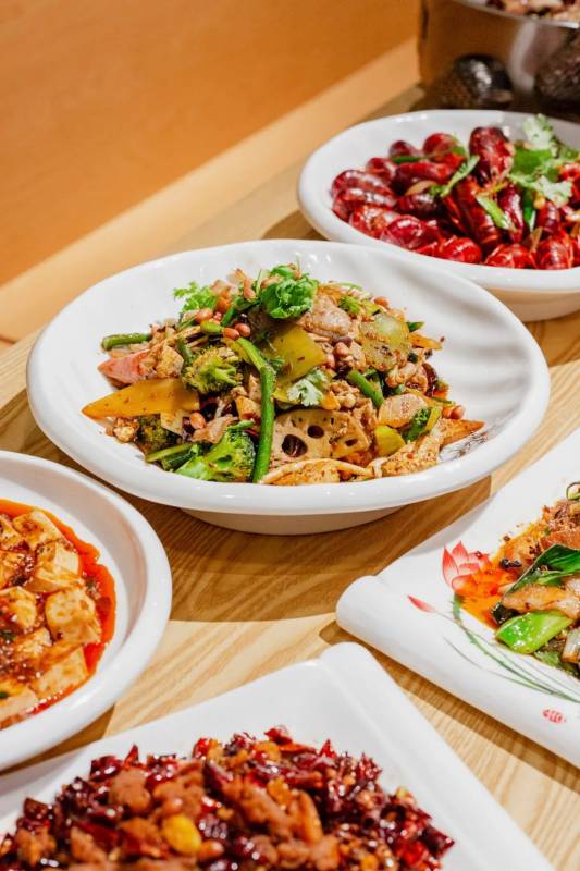 $6666大錦鯉又來了!去年火爆麻辣香鍋旗艦店又開新店了