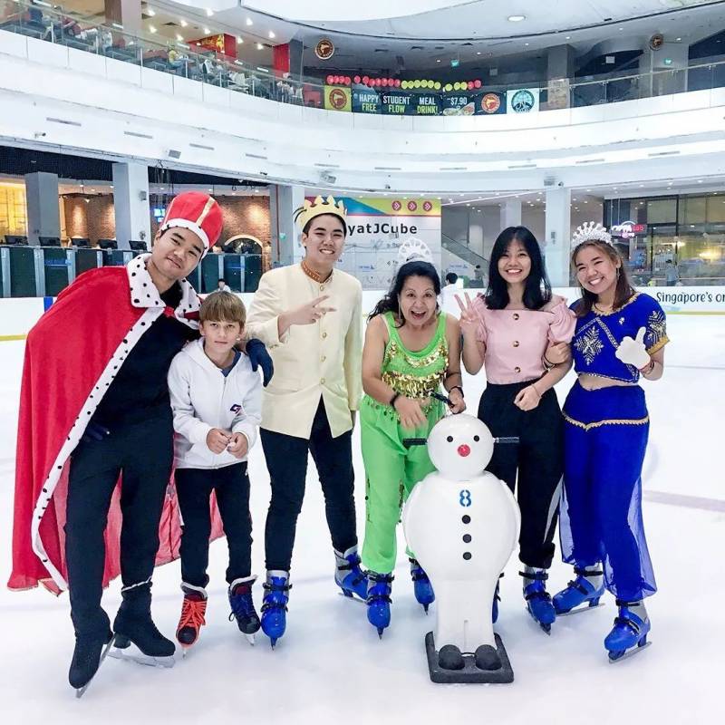 萬聖節入場免費！新加坡奧林匹克規模溜冰場，裝扮High起來