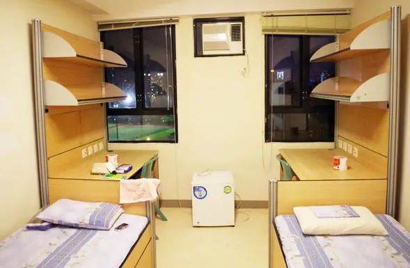 客觀分析!留學新加坡還是留學香港