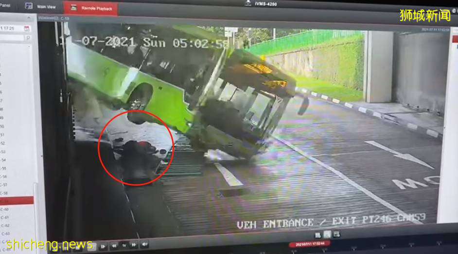 监控曝光!新加坡巴士坠落翻车这个人死里逃生,65岁司机被逮捕