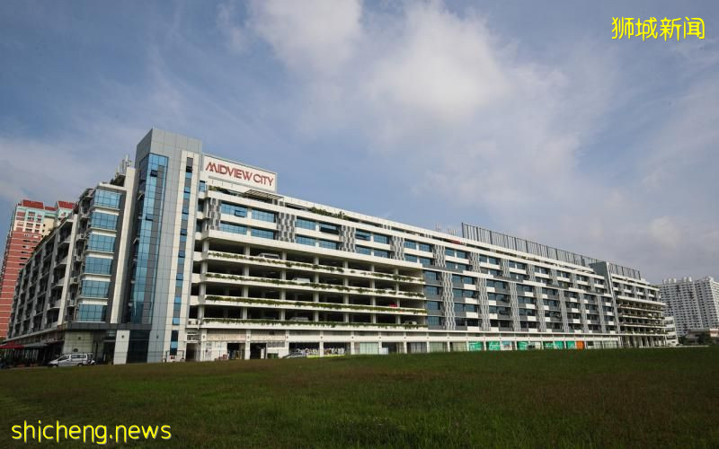 女郎违法群聚被捕 竟冒充男友妹图骗警