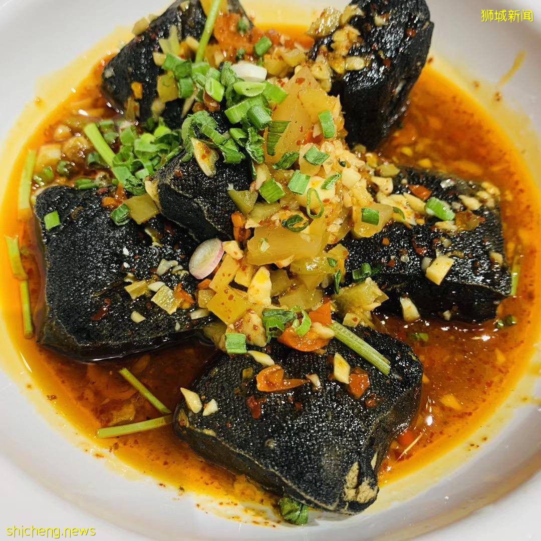 老字号海鲜餐馆🏅️抗疫大放送!螃蟹,小龙虾泡饭粥等特色主食只要S$9🤤螃蟹小龙虾买一送一