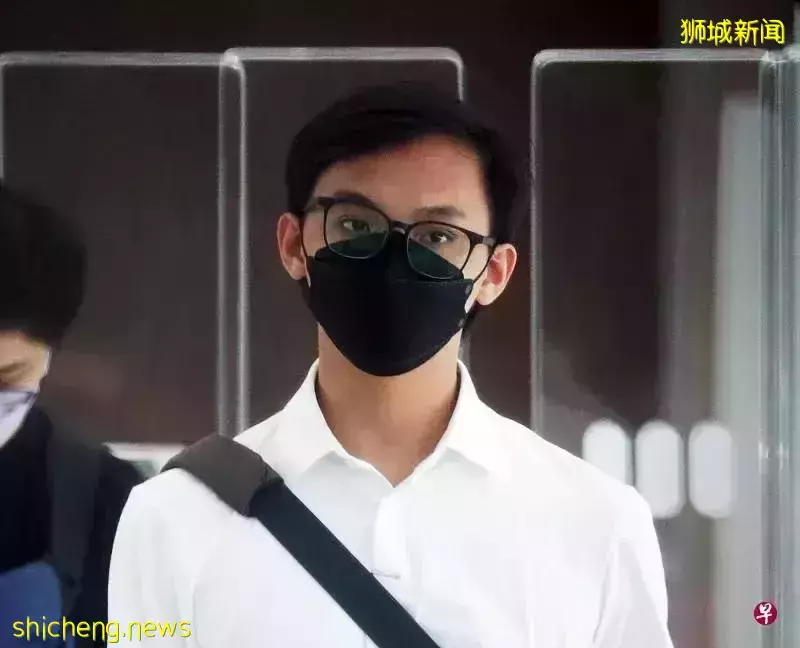 一人丢热汤,一人泼热粥,新加坡两火爆男分别烫伤摊贩