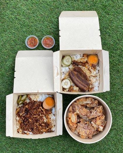 新加坡最好吃的鹵肉飯!!帶上你的味蕾假裝去台灣!!超正宗&創新鹵肉飯全覆蓋