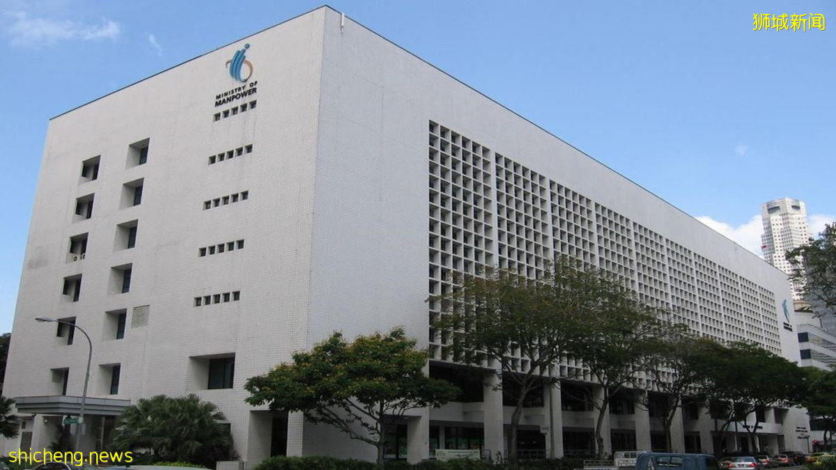 机场关闭14天, 员工不可以出门！公司说扣年假 是正确的吗