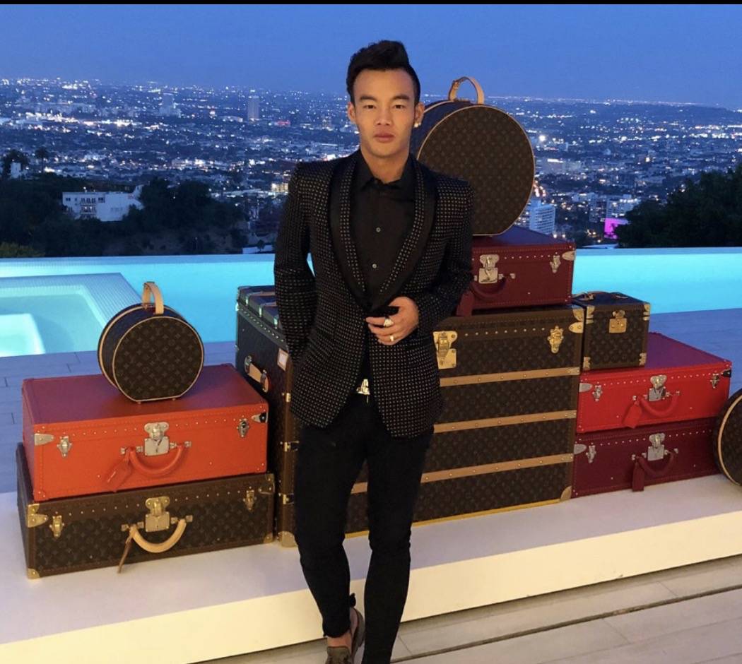 這個新加坡富二代上了亞裔富豪真人秀!手上戴一棟豪宅,跟宋朝太子妃做朋友