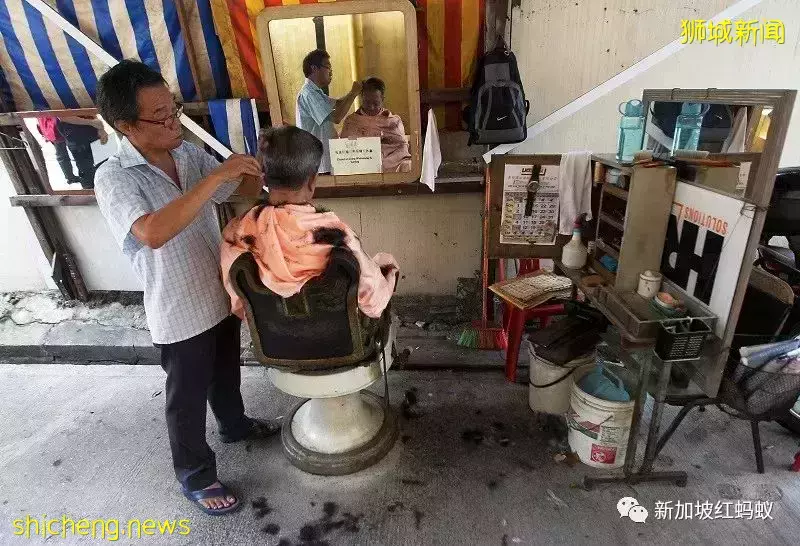 新加坡后巷理发师这道独特的时代缩影，就这样消失了