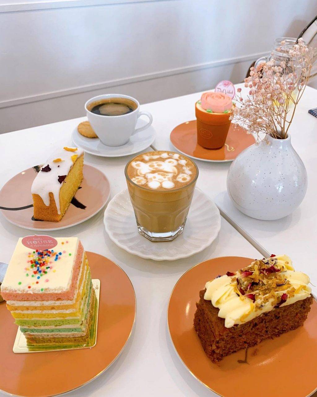 夢幻咖啡廳🌹 新加坡粉色主題小屋“Little House of Dream”花海大門超震撼🎀 粉色夏日風+甜蜜卡路裏