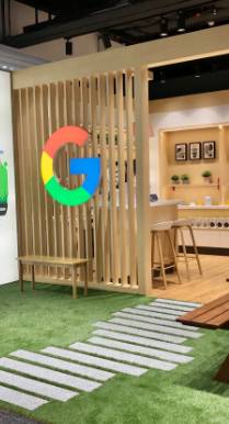 大排長龍！新加坡最大電器店今天開業，免費美甲、兒童工藝坊、烘焙活動