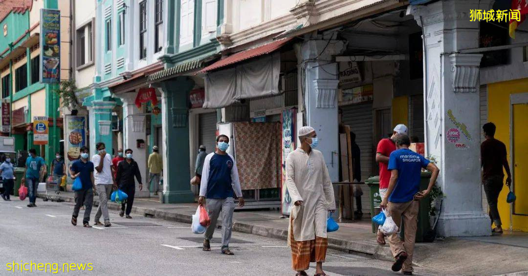 新加坡总理李显龙今年首次全国演讲，宣布一波新常态