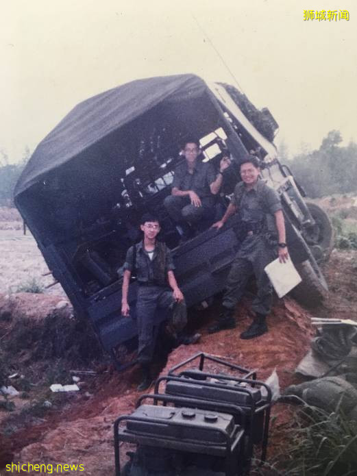 新加坡向军人们,致敬