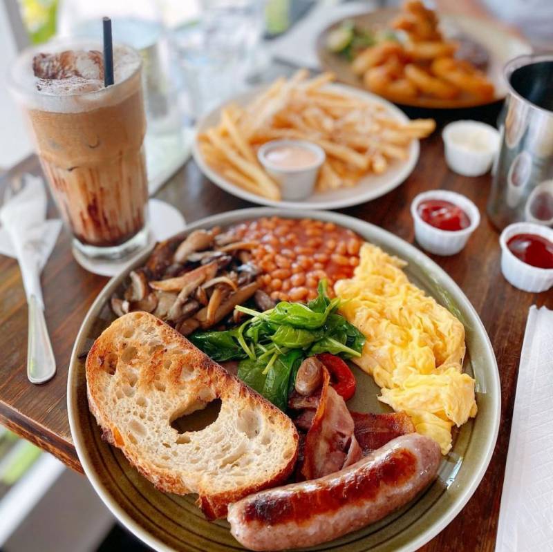 新加坡隐世咖啡厅!藏在马场里的Riders Cafe🐎 来一场慵懒偷闲早午餐,治愈那颗想旅游的心