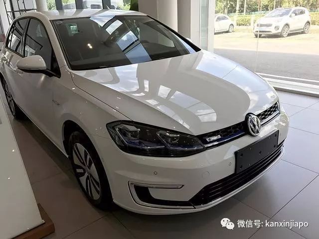 新加坡警方统一换豪华宝马摩托，每辆价值58000新币