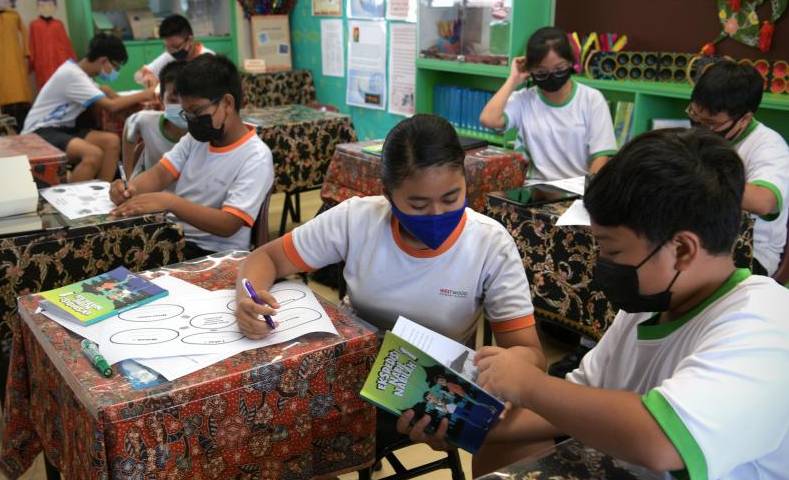 新加坡教育部宣布：明後年起，小三小四學生可修讀高級馬來文和淡米爾文