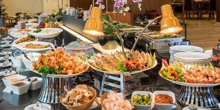 2021年新版！新加坡這些酒店美味自助餐買1送1！吃到扶牆出