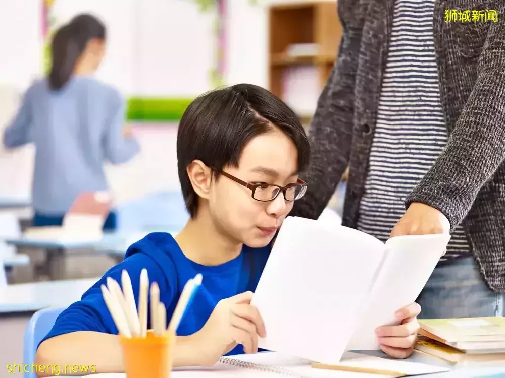 “奇葩!家长住新加坡公寓顶层,雇2女佣,却拖欠我$1200补习费!”
