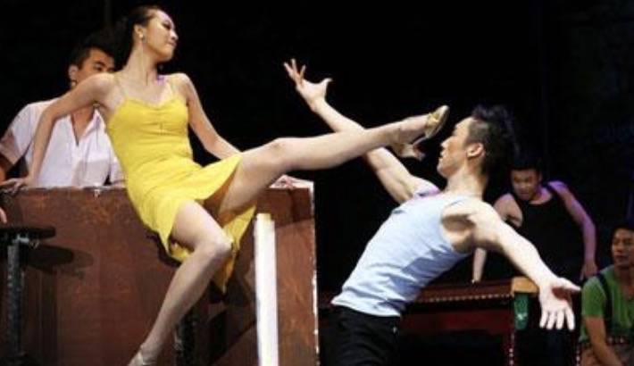 中國男子在新加坡強奸一名PR女性未遂，被判坐牢6年鞭刑3下！部長：高學曆性犯罪不應輕判