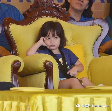 马来西亚9岁公主“奶凶厌世萌”爆红，你凶起来真好看～