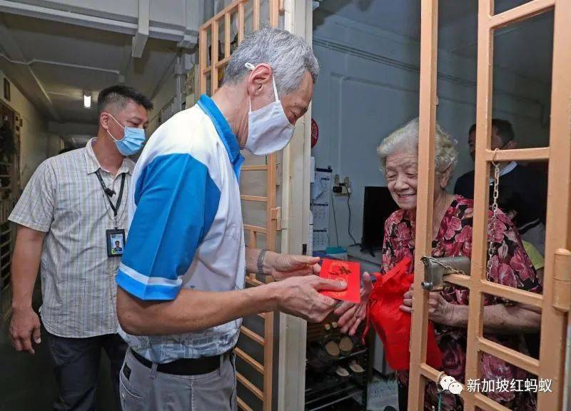李显龙总理新春报喜:金牛带来新希望, 全民接种疫苗年内有望搞定