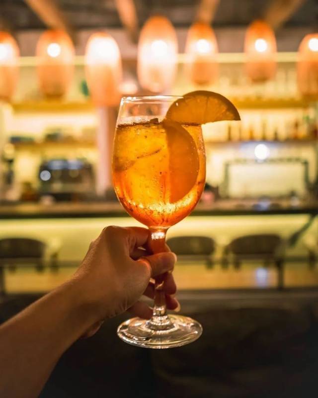 不出国也像度假,坡坡有哪些值得打卡的“海景”餐厅