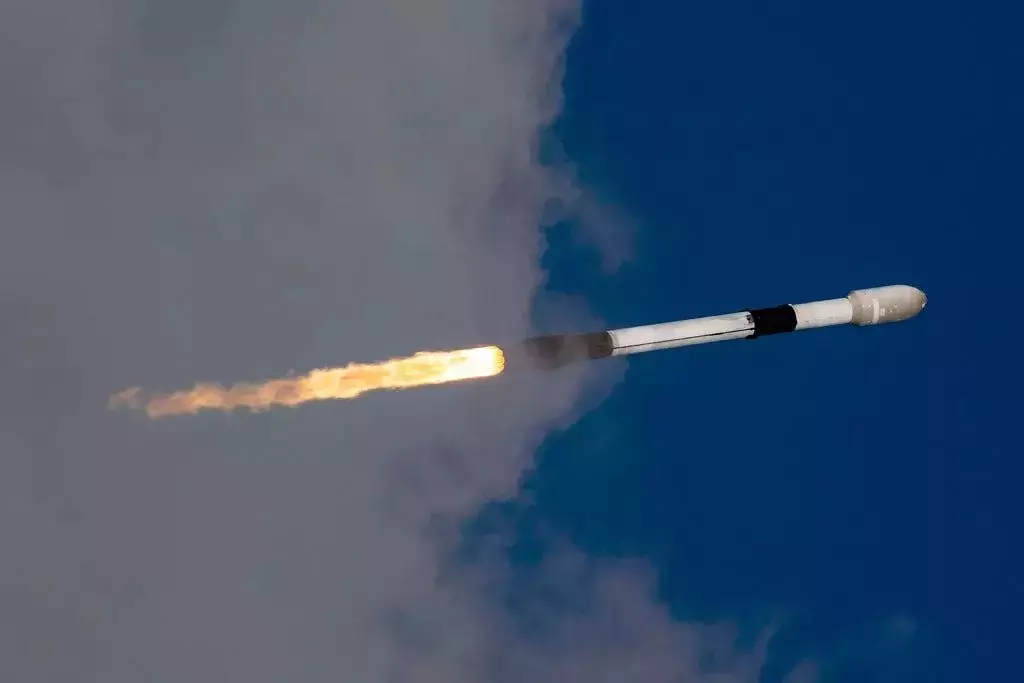 新加坡研發納米衛星引擎成功進入太空,大約節省99%電力