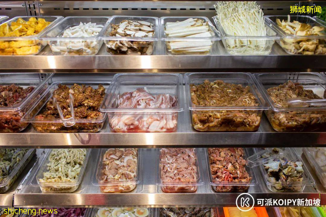 小木凳自助火锅新店开业两人同行一人免单，还送菜