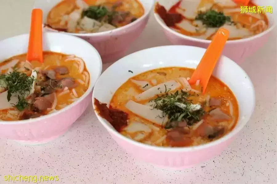 新加坡必打卡的25道國寶級美食！辣椒螃蟹、海南雞飯、炒粿條、肉骨茶