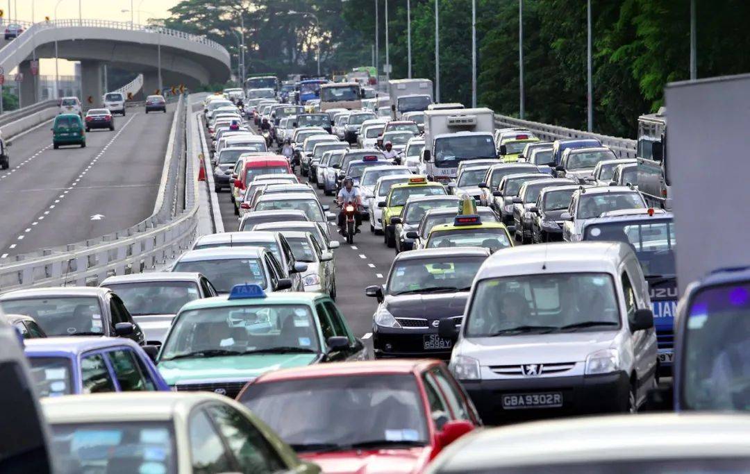 德士、电动车司机又有福利了！低排放汽车和德士均可减税