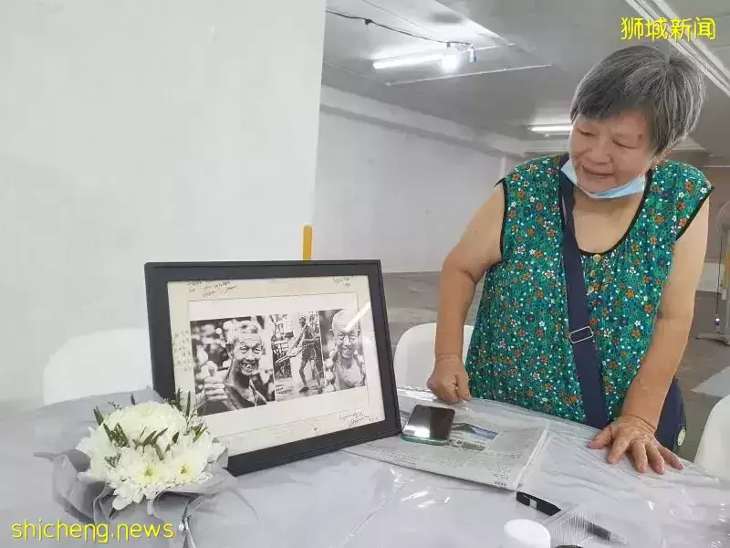 乌节路著名“木珠呼啦圈”街头艺人过世 享年80岁