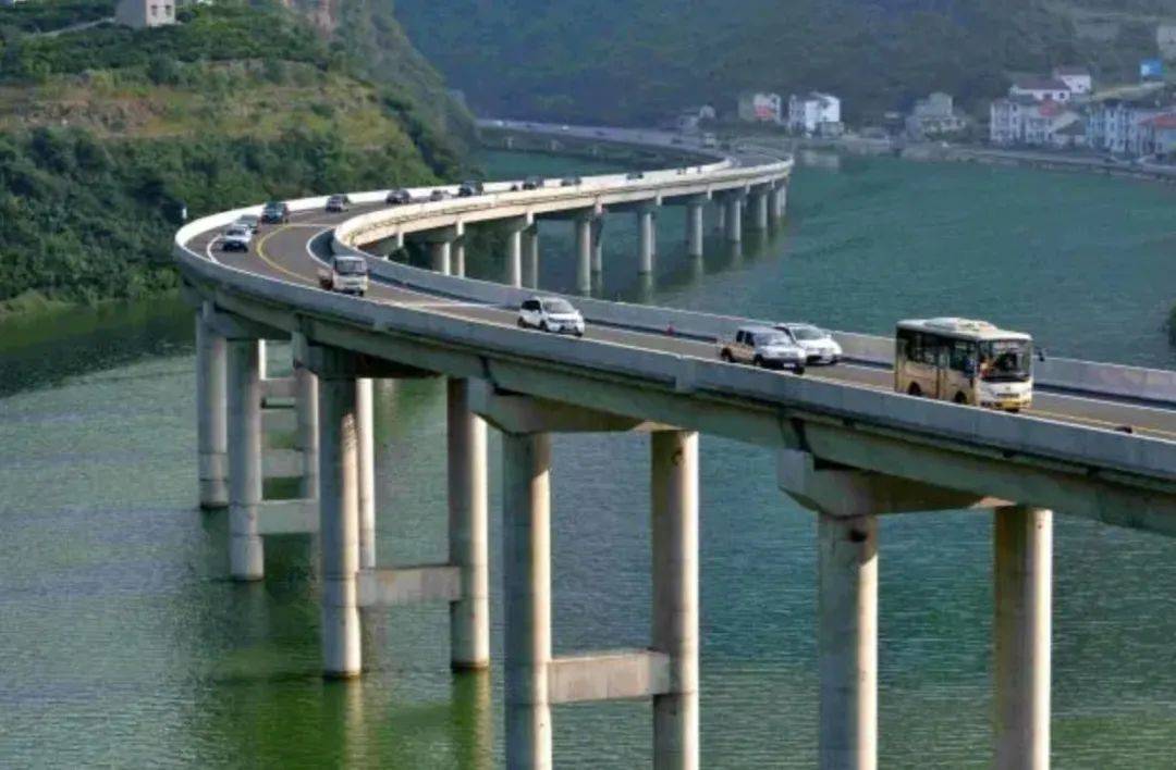 剛剛！新加坡在這方面超過美國和中國，全球第一！美國總統發帖表示不服