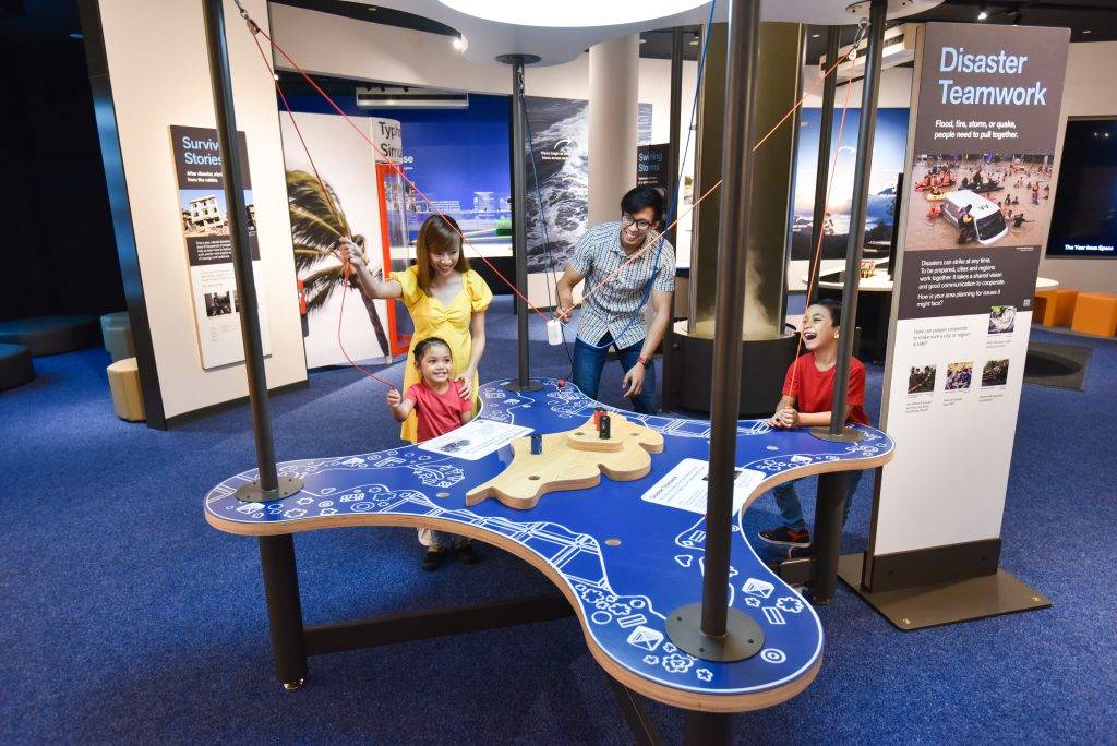 增廣見聞去👣科學館Earth Live地球展覽🌍懸空漂浮地球、AR沙箱投影，展出亮點逐個看✨