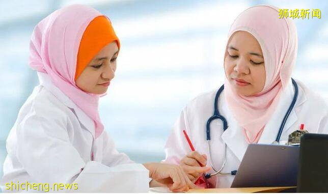 新加坡回族护士可戴头巾上班!总理都赞同