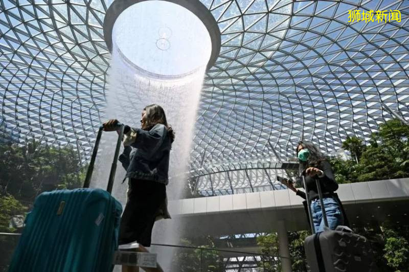 新加坡失业率十年新高!就业人数骤减12万!“最坏的时刻可能还没到”