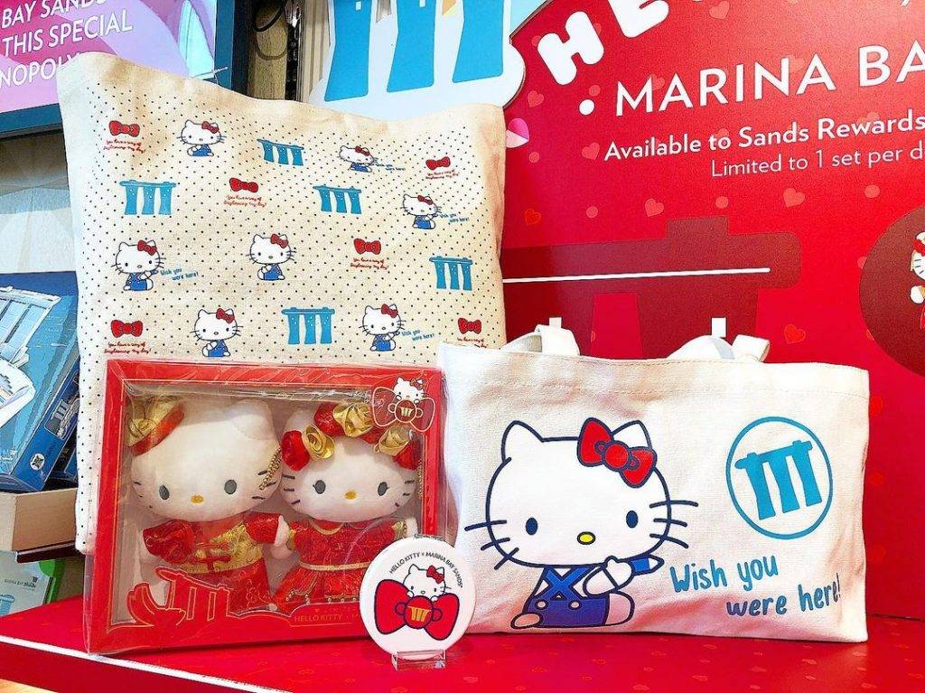 萌出新高度💓SANRIO➕滨海湾金沙推出吉蒂猫结婚玩偶💍附设同款周边，3月起售卖