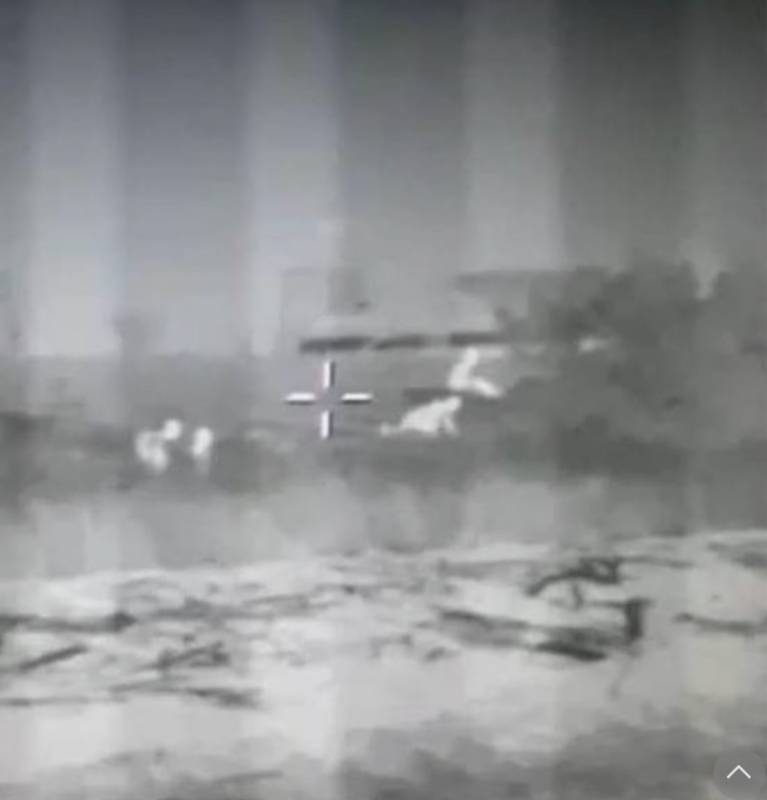 偷渡團夥成員確診新冠！網友建議他遊泳離開新加坡