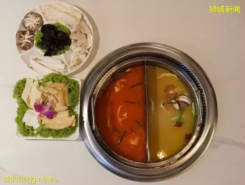 新加坡這家九宮格火鍋太贊了！不限量自助、免費湯底、送飲料