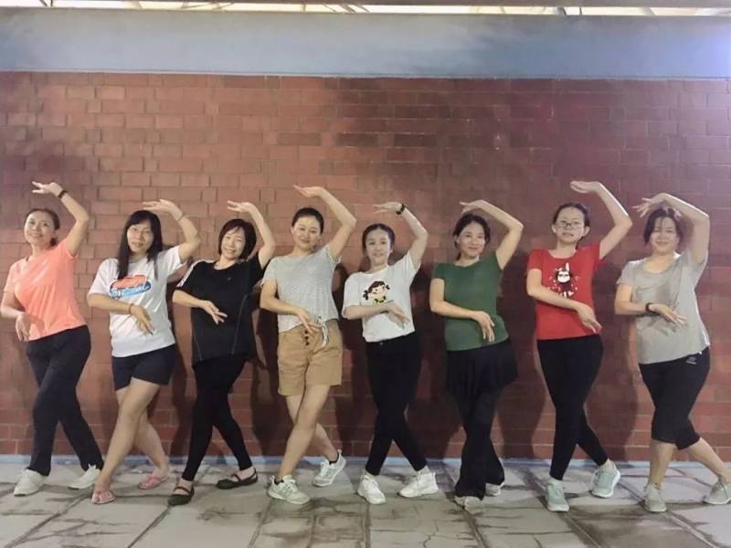 520爱舞团 - 1月11日星期六古典舞课程报名