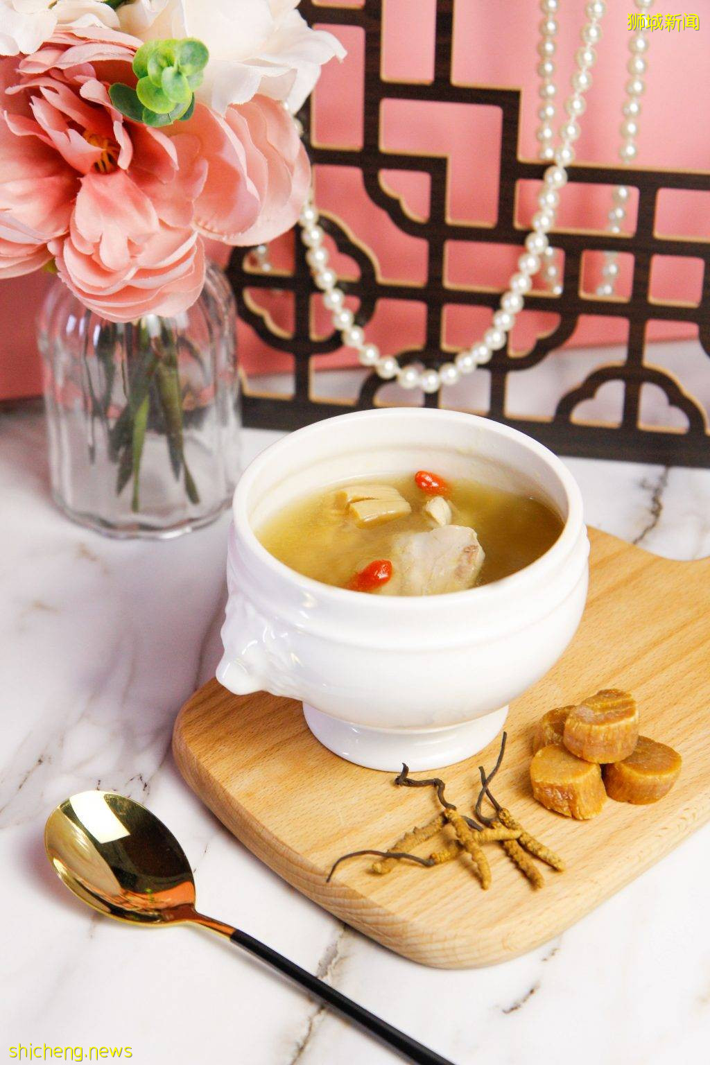 母亲节外卖优惠大合集!在家陪妈妈吃大餐,温馨又放心