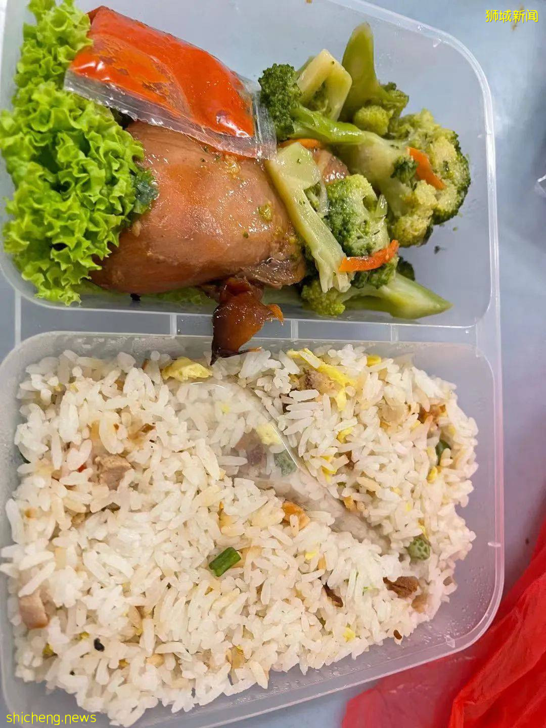 26岁女孩在新加坡确诊，高烧、呼吸困难，自己叫救护车去医院