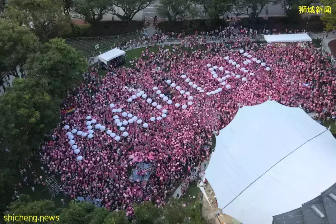 【多图】时隔2年，数千人让新加坡的这里变成粉红海洋