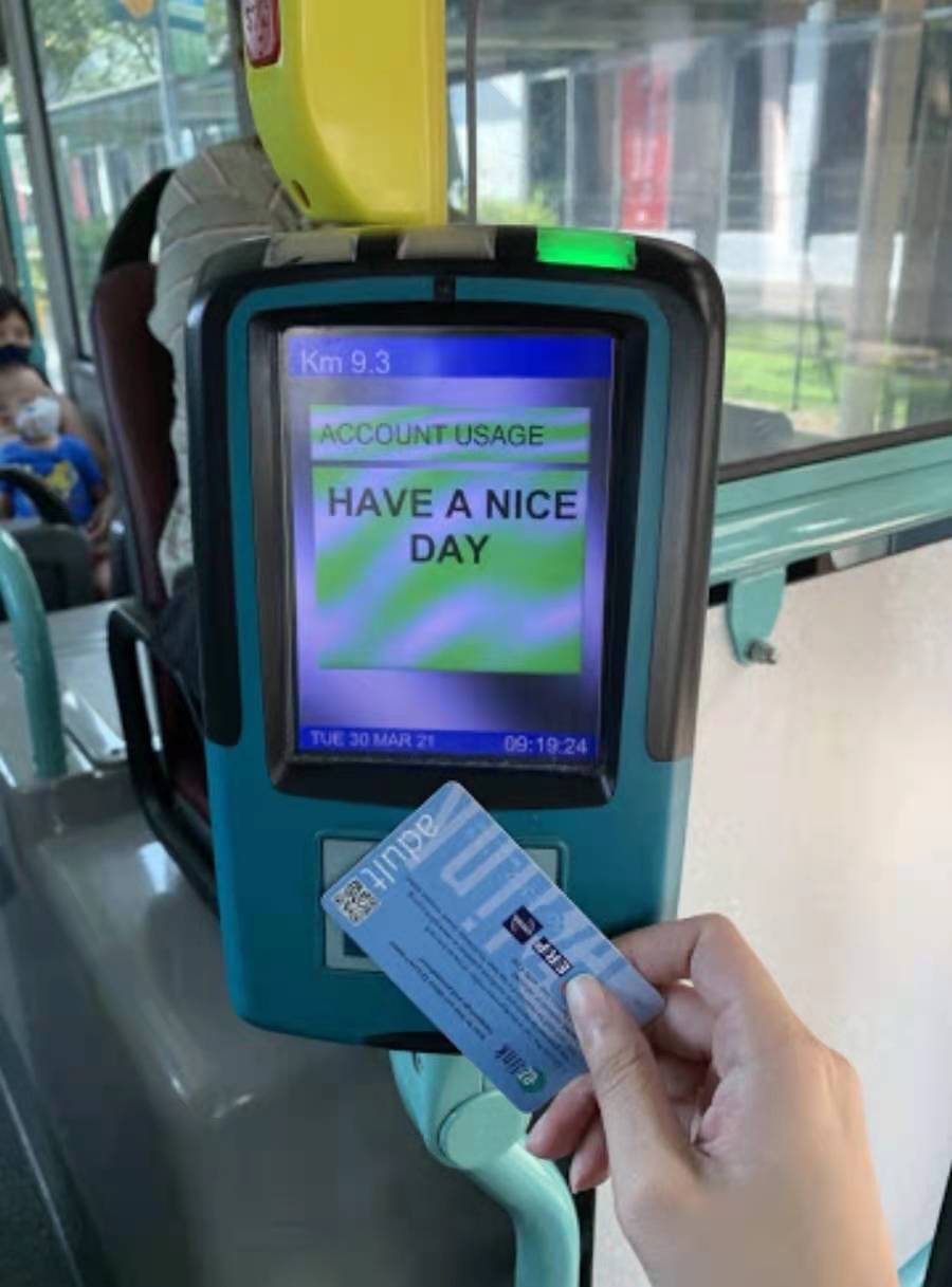 再也不用排长队充公交卡了!手机快捷充值值得学习